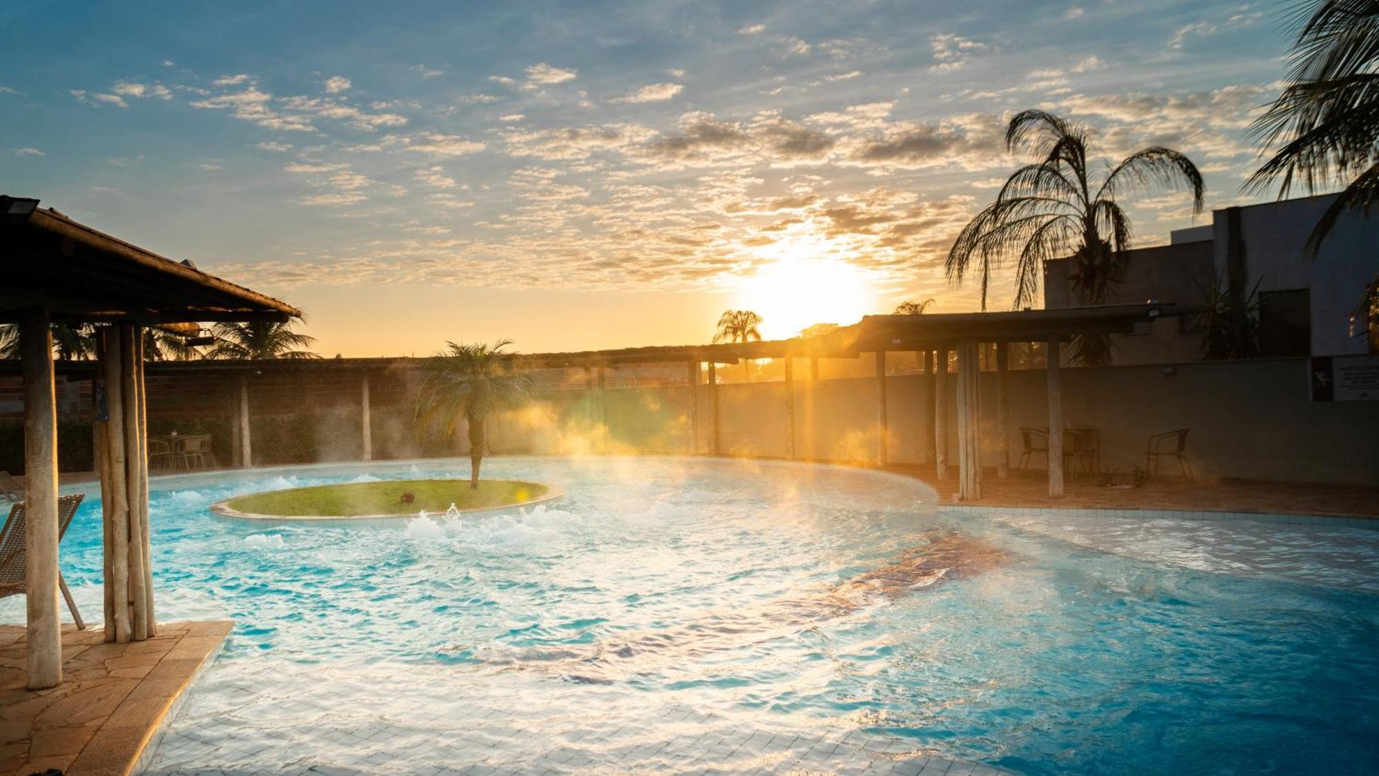 Grandes Lagos Resorts E Parque Aquatico Santa Clara d'Oeste ภายนอก รูปภาพ
